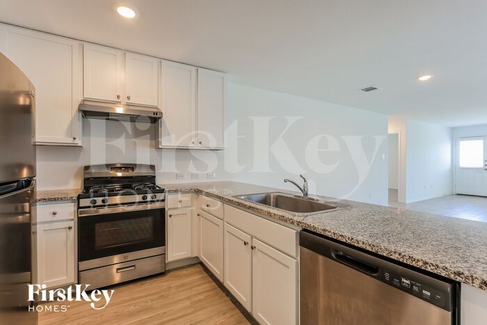 Building Photo - 2434 Double Oak Dr