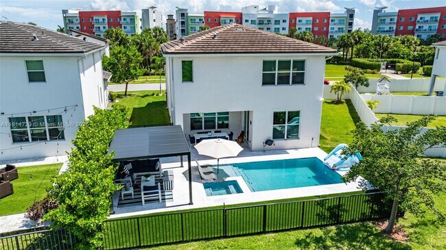 Building Photo - 1171 Veleiros Blvd
