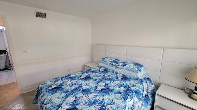 Building Photo - 1827 SE 41st St