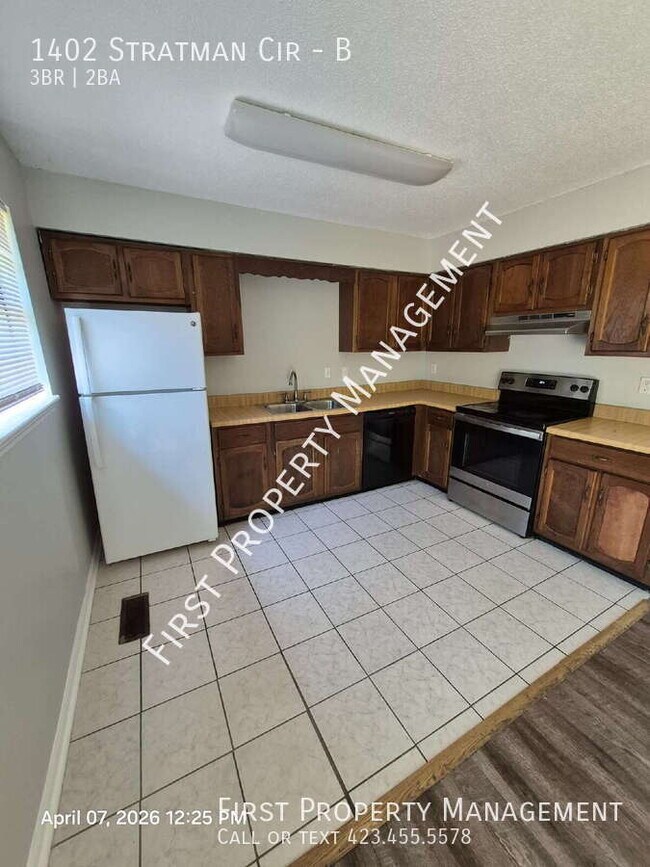 Building Photo - 1402 Stratman Cir