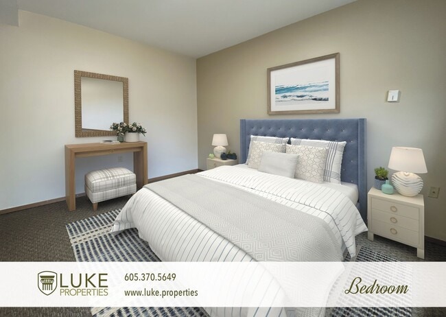 Building Photo - 138 N Sycamore Ave