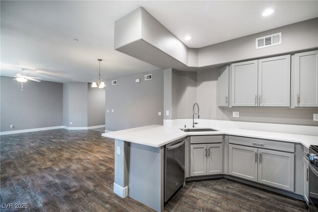 Building Photo - 11890 Tevare Ln