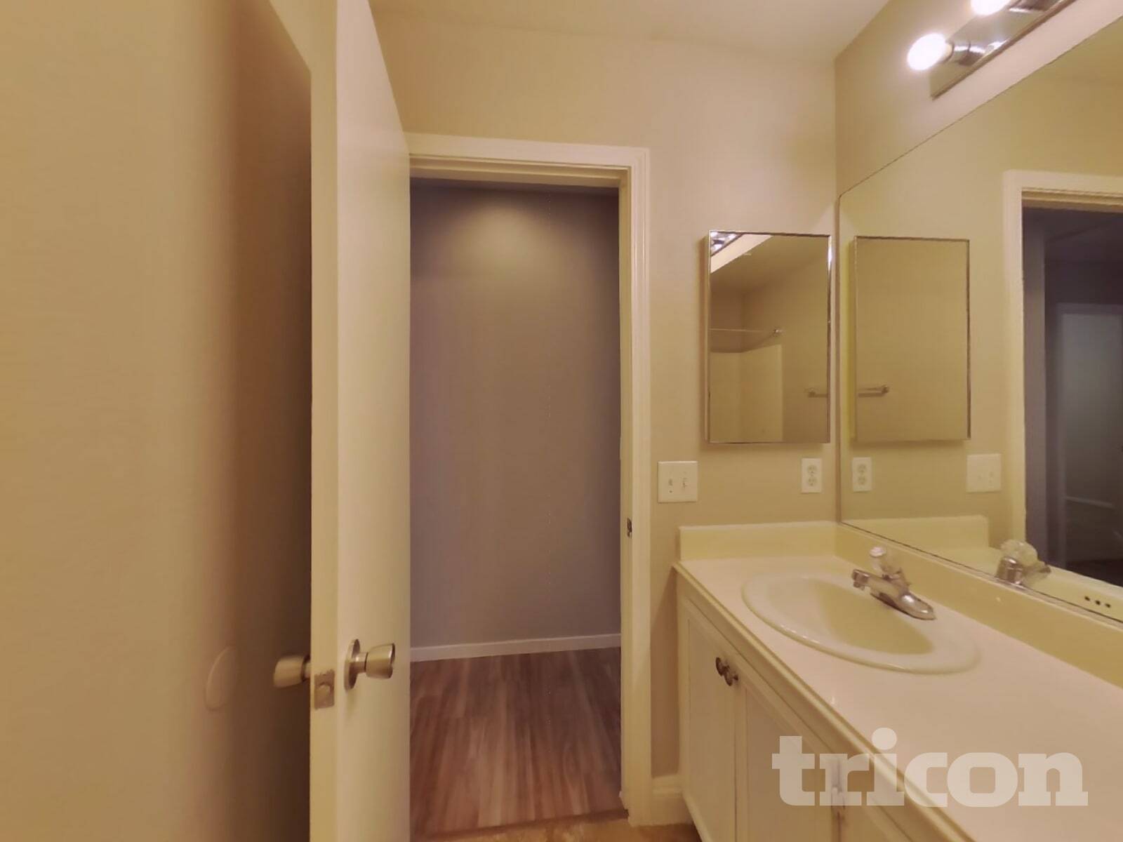 Building Photo - 9637 Christine View Ct