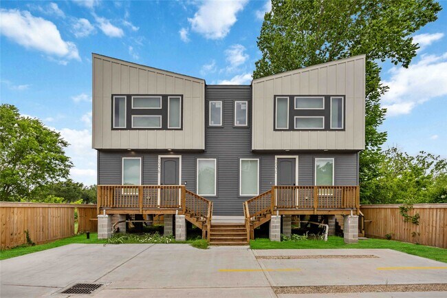 Building Photo - 1907 Hailey St