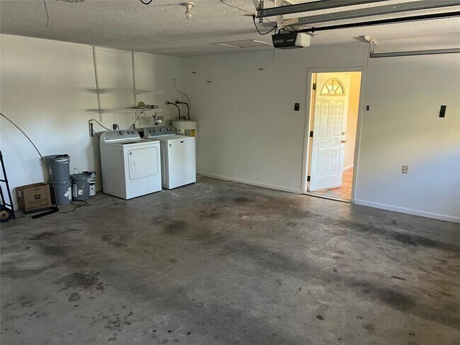 Building Photo - 16001 Awalt Dr