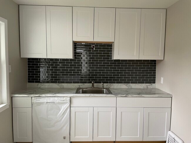 Building Photo - 3127 W Manitoba St