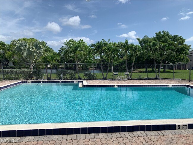 Building Photo - 12922 Cherrydale Ct