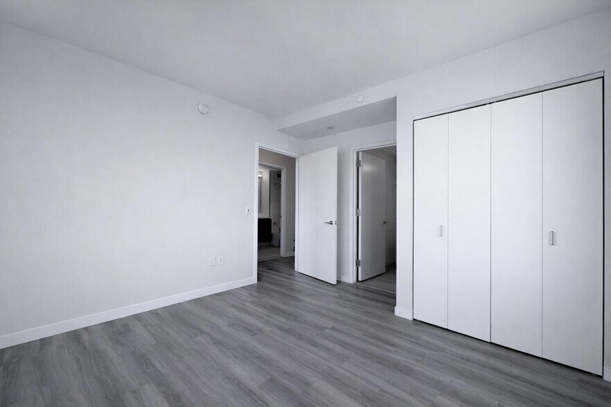 Building Photo - 1524 Sheepshead Bay Rd