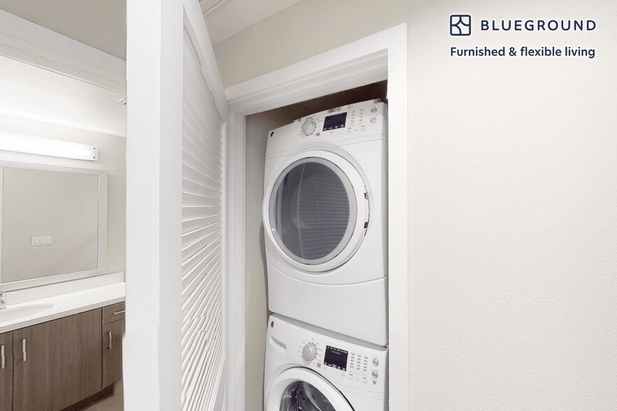 Building Photo - 7400 Center Ave