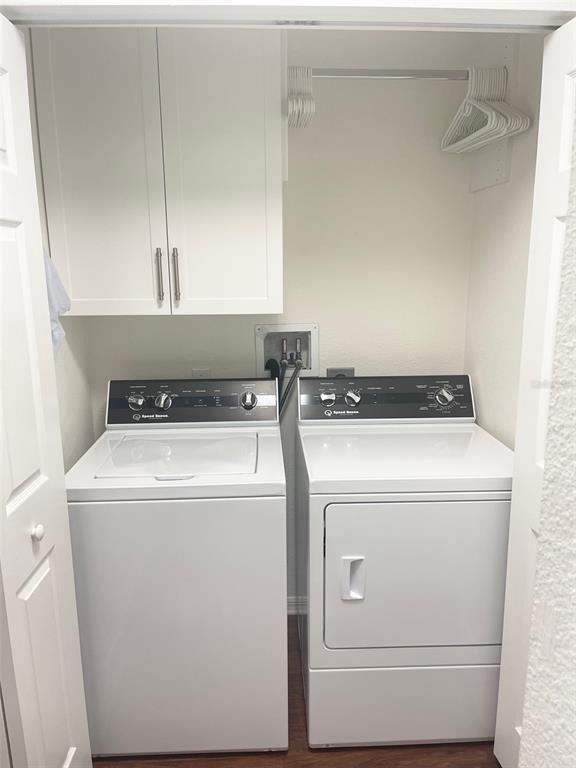 Building Photo - 4275 Castle Bridge