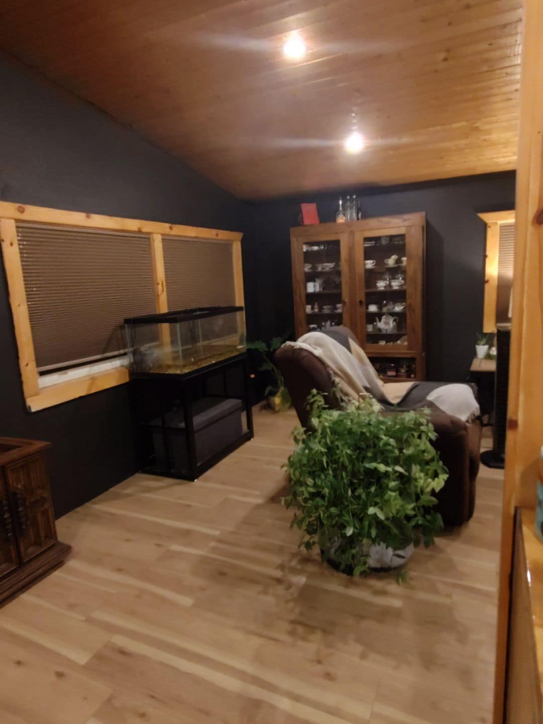 Building Photo - 412 N Edwards St