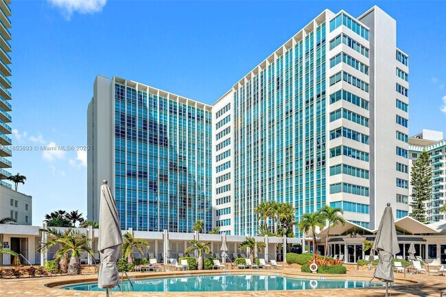 Building Photo - 5055 Collins Ave