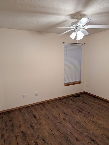 Building Photo - 1001 Wartburg Dr