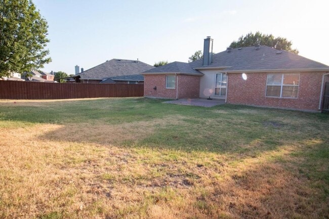 Building Photo - 1902 Thornhill Way