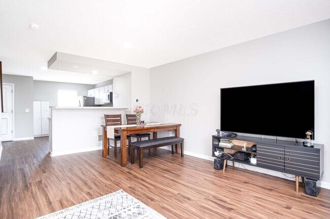 Building Photo - 5286 Royal Arch Casca Dr