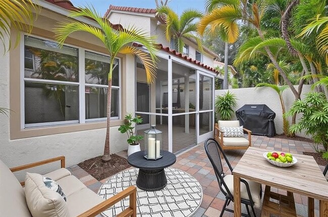 Building Photo - 5237 Majorca Club Dr