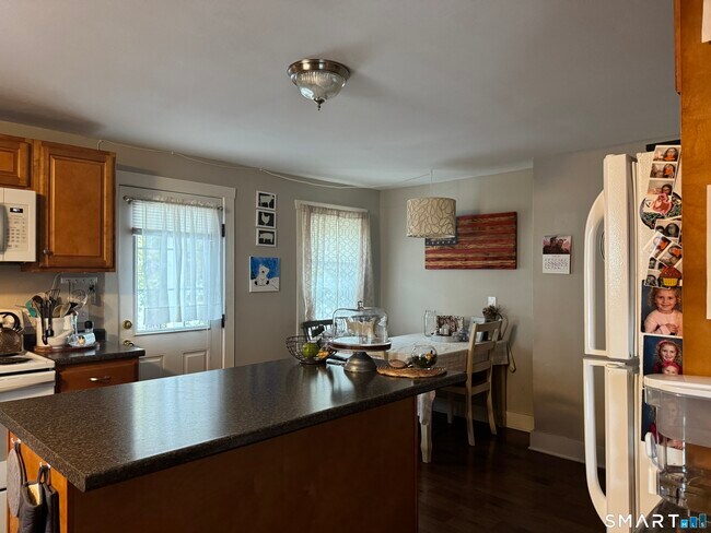 Building Photo - 91 Williams Ave