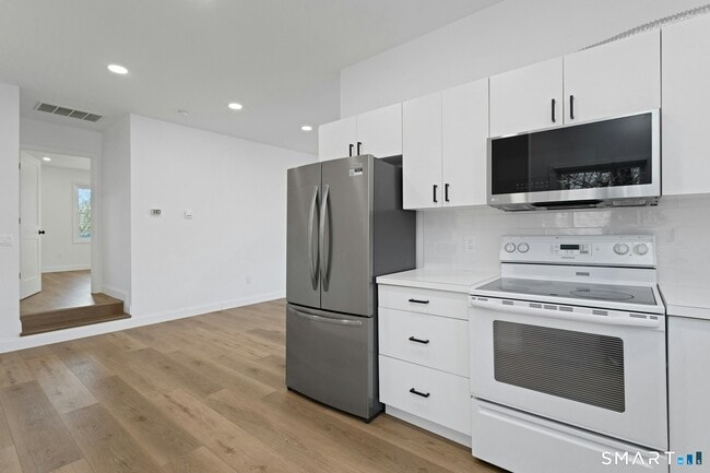 Building Photo - 70 Archer Ln