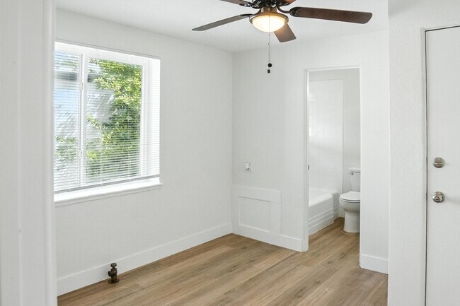 Building Photo - 1364 Lafayette St