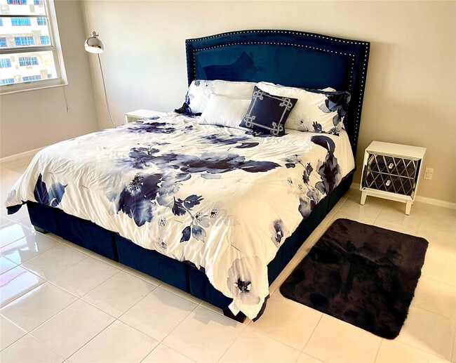 Building Photo - 133 N Pompano Beach Blvd