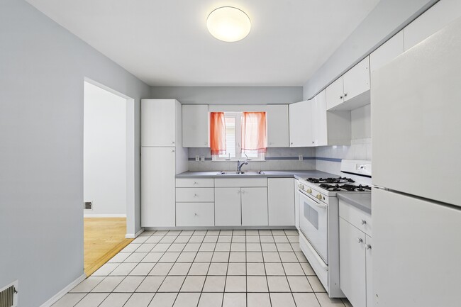 Building Photo - 1031 Di Antonio Dr