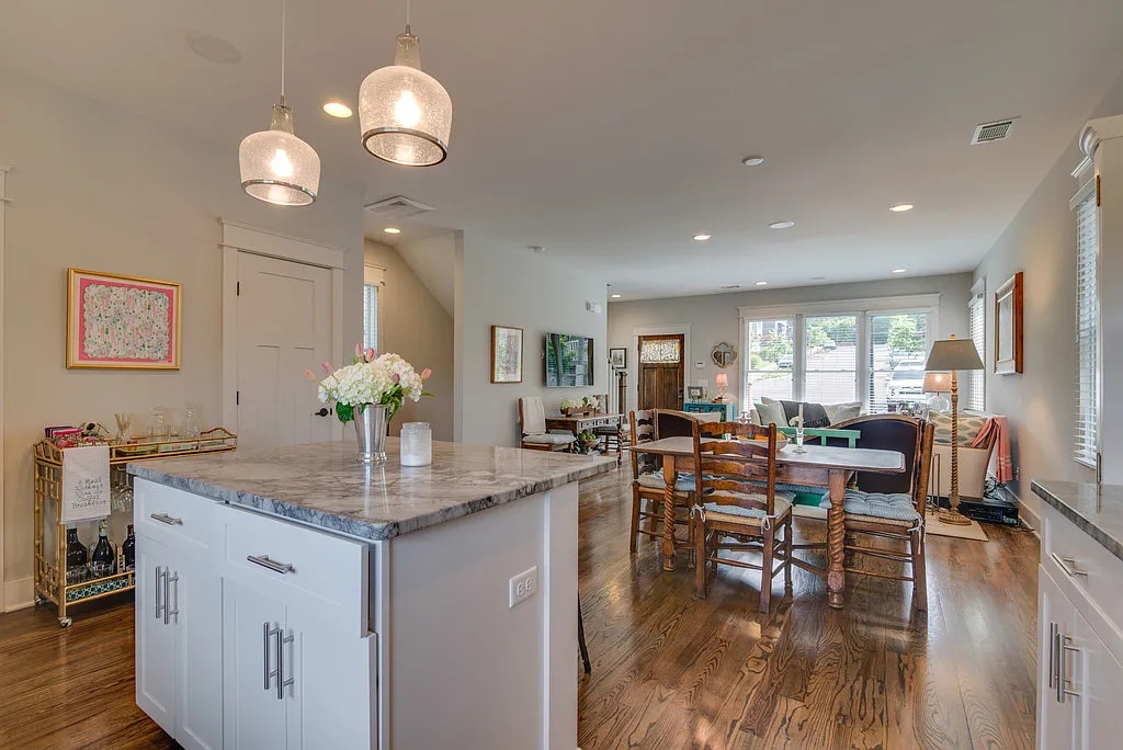 Kitchen - 619 Chesterfield Way