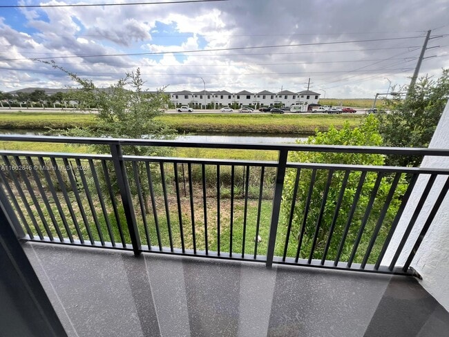 Building Photo - 15650 SW 136th St