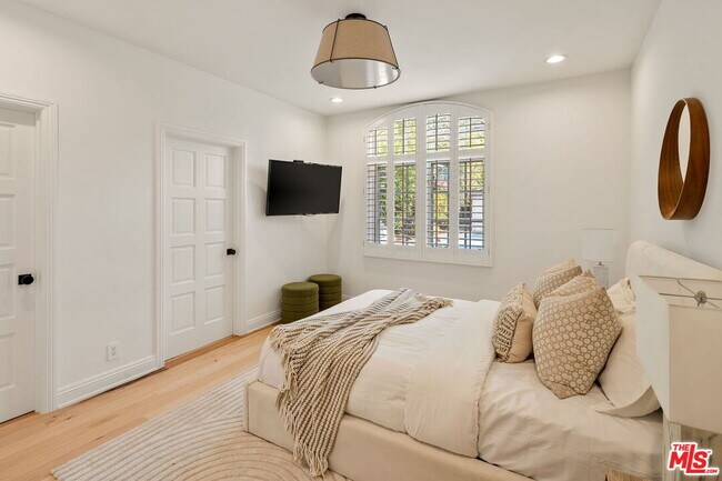 Building Photo - 280 Homewood Rd