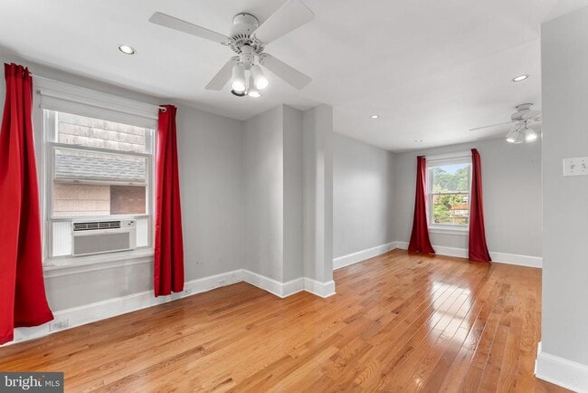 Building Photo - 809 Ardmore Ave