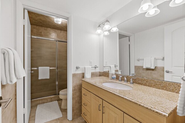 Building Photo - 11 Oceanside Dr