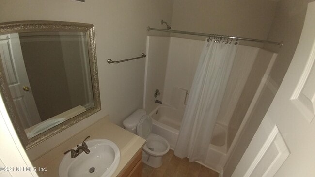 Building Photo - 401 Scrub Jay Dr