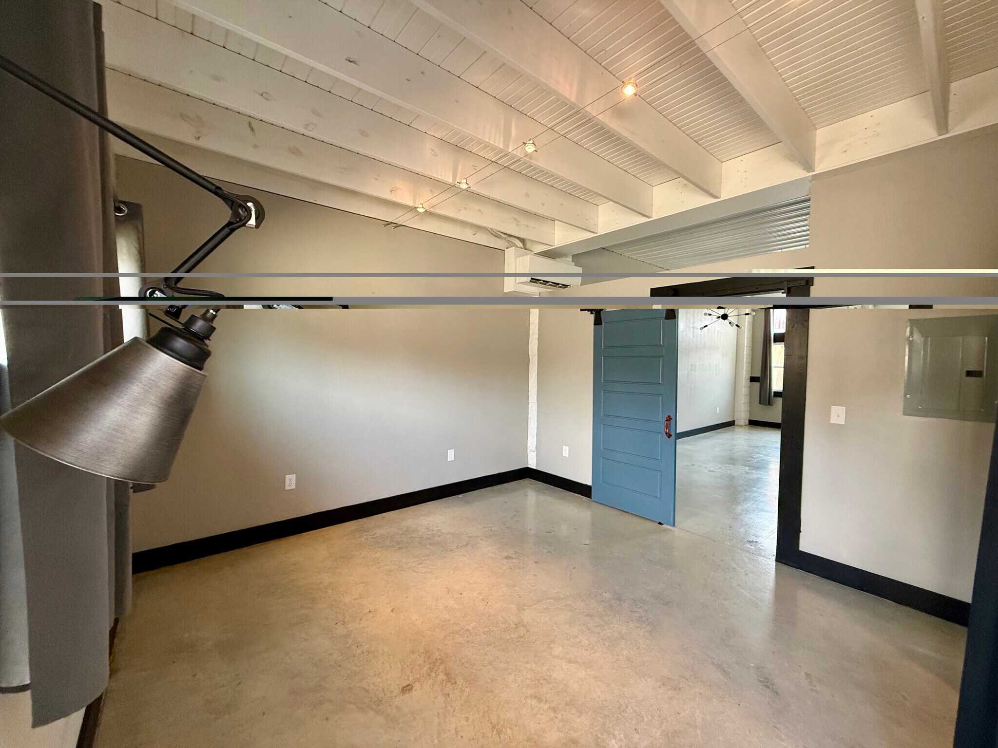 Building Photo - 475 S Hickory St