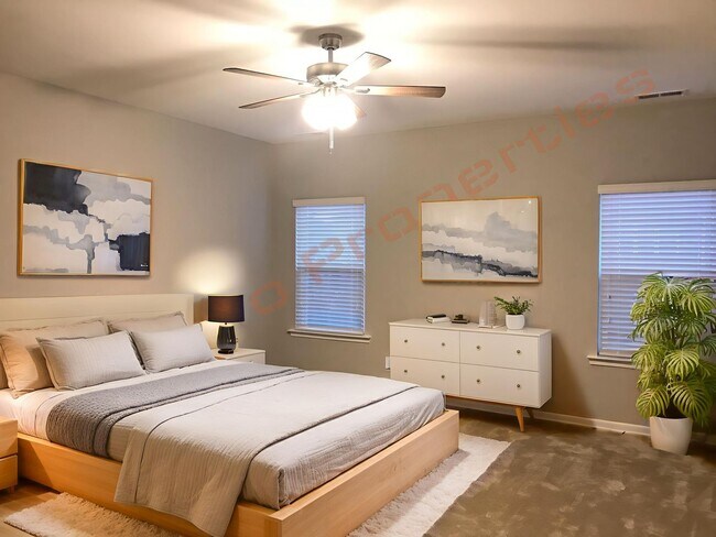 Building Photo - Grand 5 Bedroom 3 Baths House w/1st FL gue...
