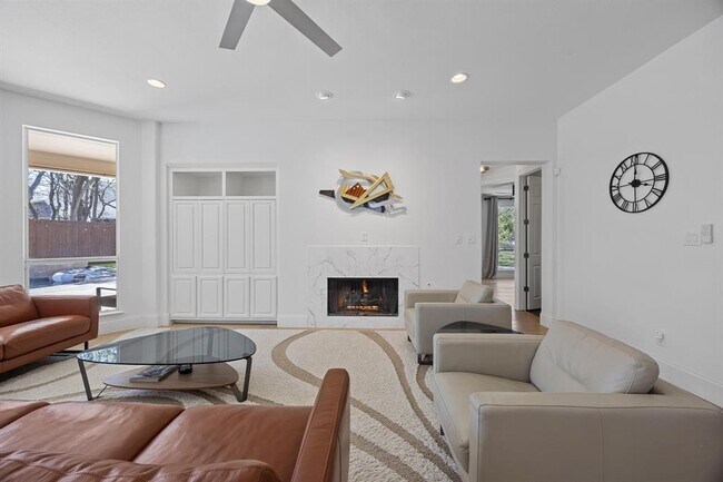 Building Photo - 1409 Vibar Cove