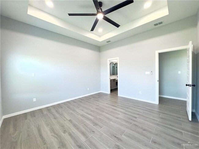 Building Photo - 905 Durango Dr
