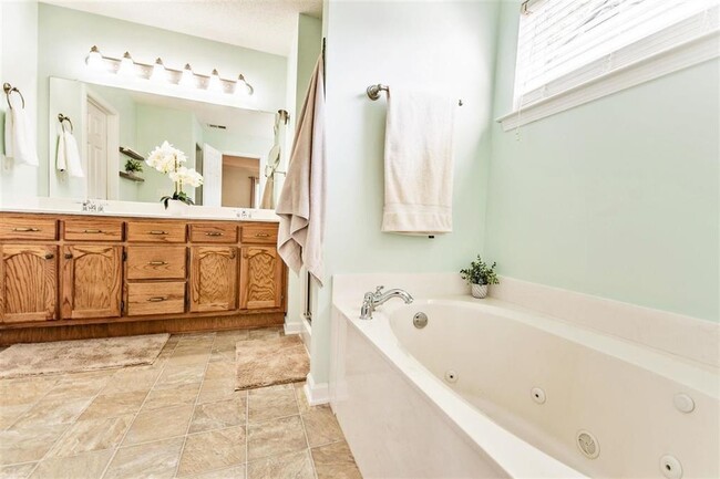 Building Photo - 5335 Mahogany Ridge Dr