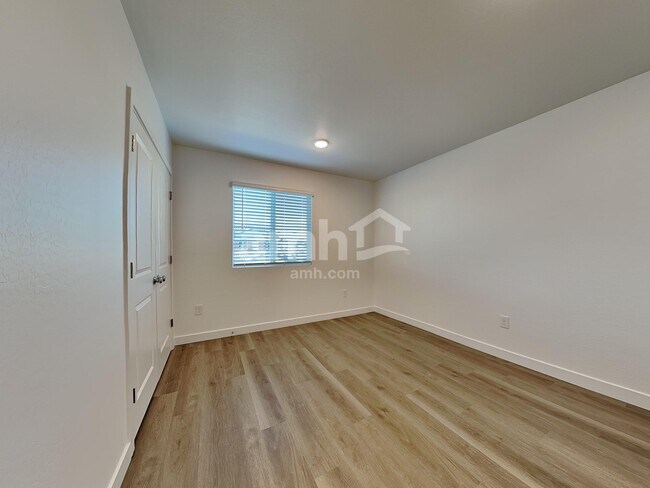 Building Photo - 9817 W Parkway Dr