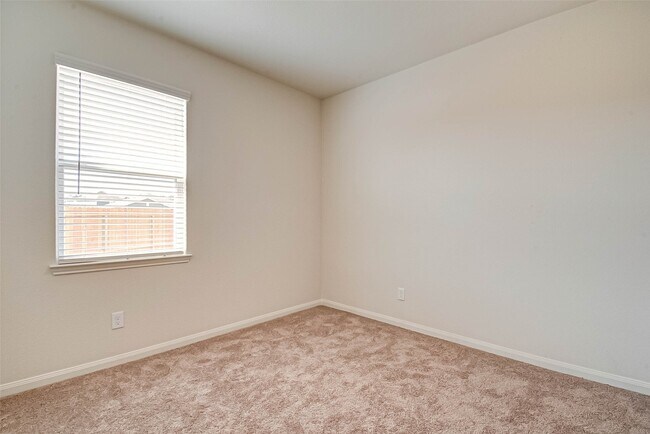 Building Photo - 28065 Irving Dr