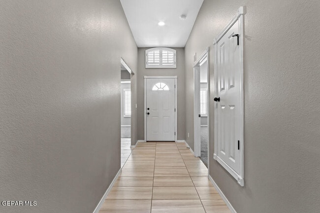 Building Photo - 1908 Thomas Lackland St