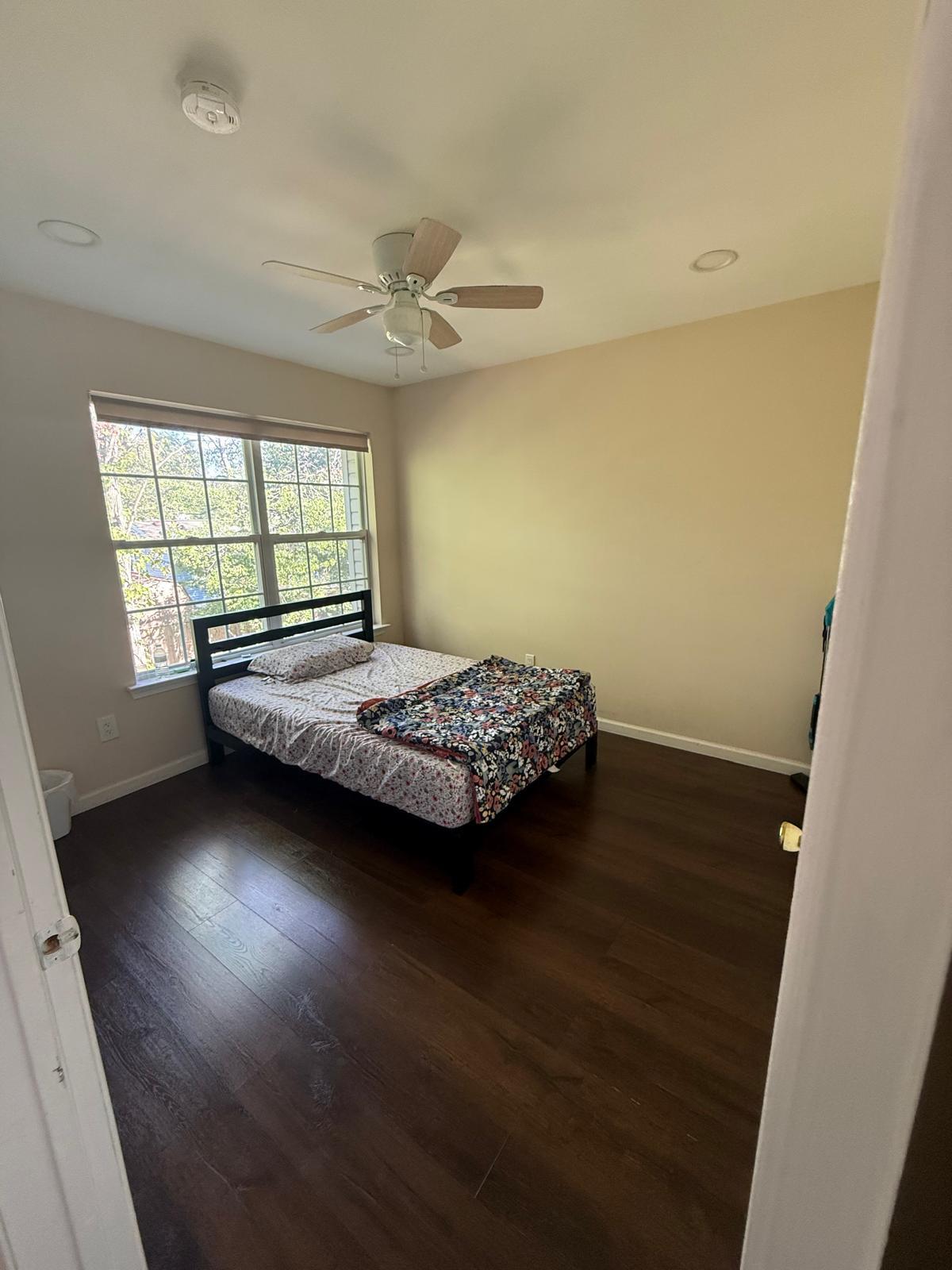 Building Photo - 427 Lackland Ave
