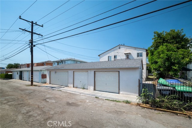 Building Photo - 644 W Riggin St