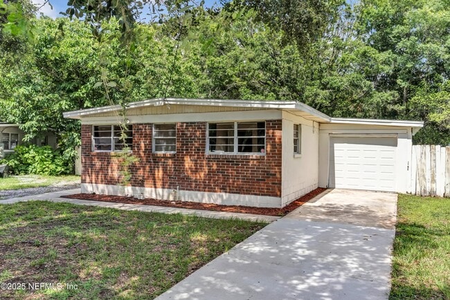 Building Photo - 4407 Melvin Cir E