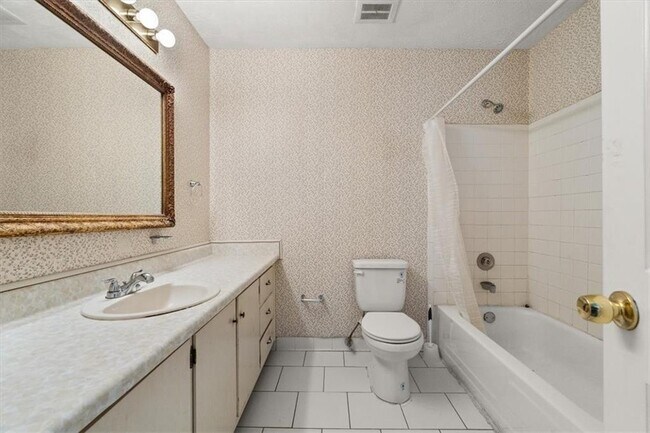 Building Photo - 360 Winding River Dr
