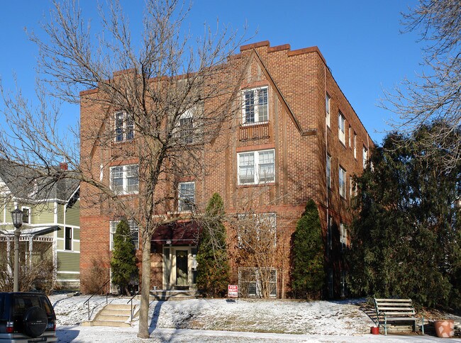 569 Portland Ave - 569 Portland Apartments