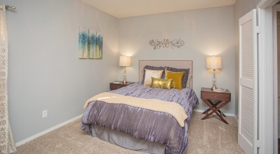 Building Photo - 1249 Enclave Cir