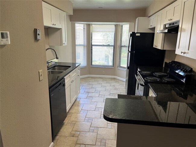 Building Photo - 7535 Sugar Bend Dr