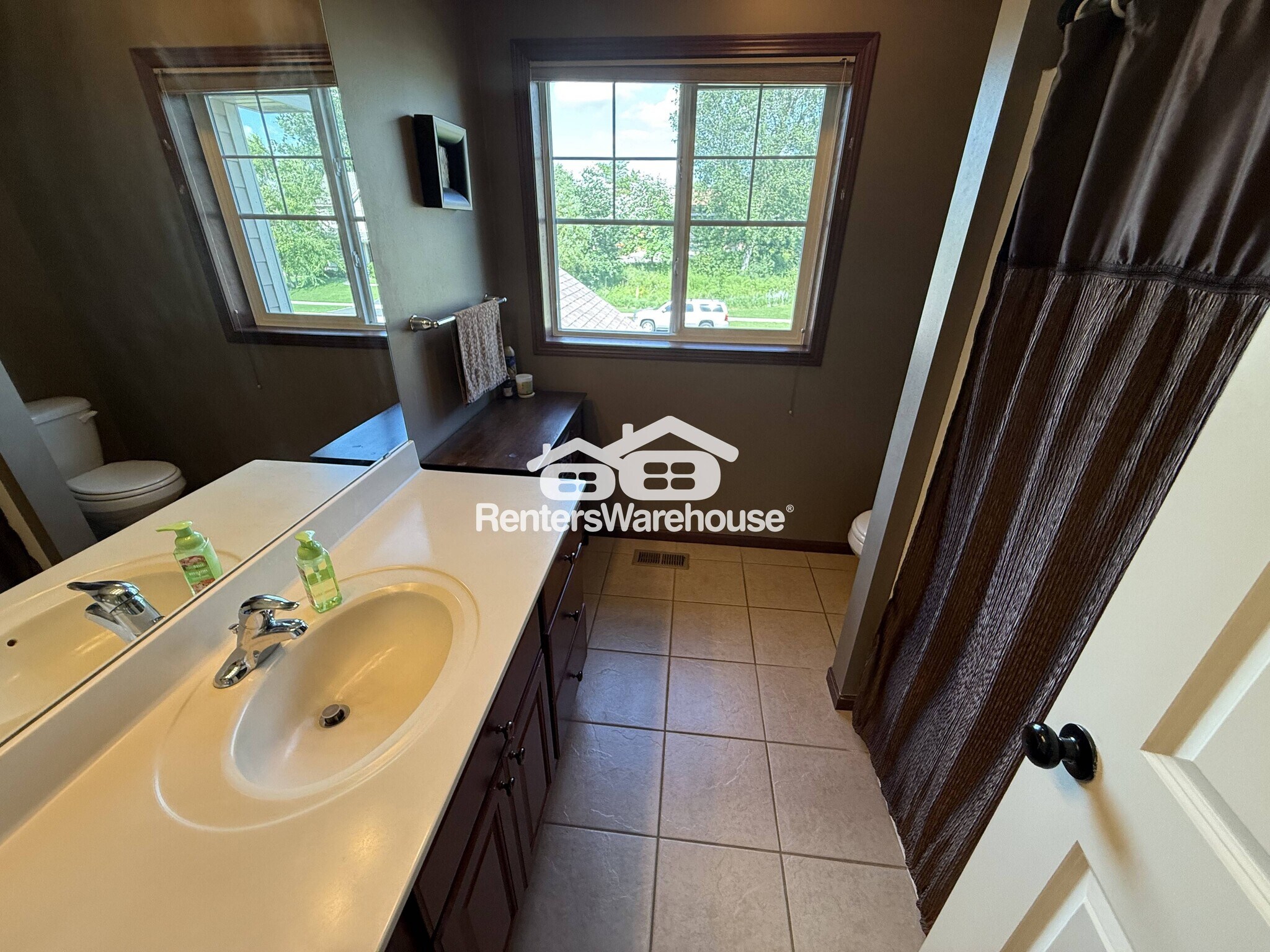 Building Photo - 3600 Mahle Ln