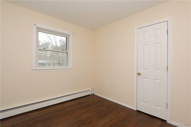 Building Photo - 158 Dykeman Rd