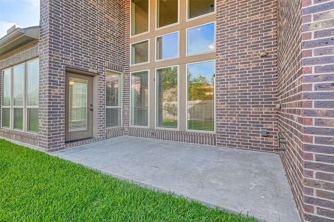 Building Photo - 4006 Misty Waters Ln