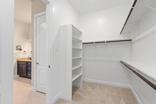 Building Photo - 4218 Davis Oak Dr